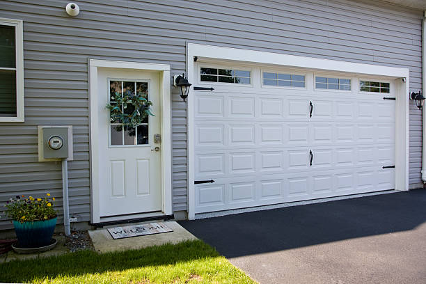 24/7 Emergency Garage Door Panel Replacement experts in Milton, GA